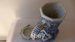 DELFT. Hot water pot / Covered pitcher. XVII / XVIIIth. Pottery. Faience