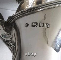 ELEGANT, ANTIQUE SOLID SILVER WATER / WINE JUG. 540gms. HT. 26.8cms. LON. 1919