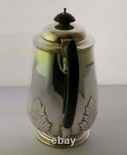 Fine Solid Silver Hot Water Jug 627g Walker & Hall Sheffield 1930