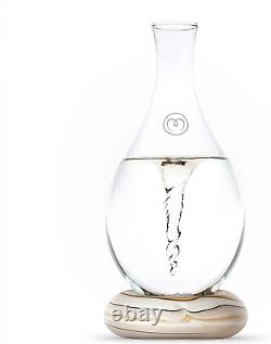 Swirl Water Pitcher, Borosilicate Glass Carafe, 1.5 Liter Design Jug Dispens