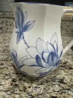 Tiffany & Co Nature Pitcher 70 oz. Made in England Magnolias Water Jug Tiffany & Co Nature Pitcher 70 oz. Made in England Magnolias Water Jug