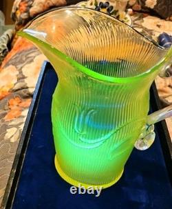 Uranium Glass Water Pitcher Milk Jug American Sandwich Tulip Bellflower MMA