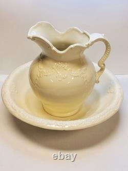 Vintage 1977 B Castleberry White Ceramic Handmade Water Basin And Pitcher Set