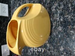 Vintage Fiestaware Yellow Large Disc Water Pitcher PERFECT CONDITION