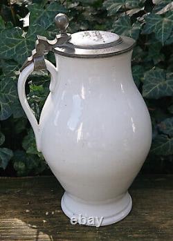 Ancien Pichet Hochzeitskrug Cruche d'eau en porcelaine avec couvercle en étain pour le jour du mariage