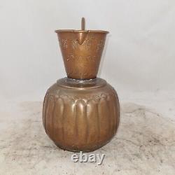 Ancienne carafe à café en cuivre et laiton faite à la main en Égypte