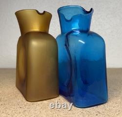 Carafe à eau en verre Blenko bleue / ambre givré à double bec