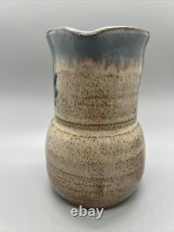 Cruche en grès émaillé, poterie de studio en céramique, pichet à égouttement, poignée en patine 5.75 703