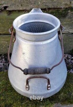 Décor rustique de ferme Pot à lait à eau primitive antique vintage