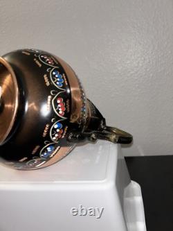 Ensemble de 2 cruches en cuivre de 2 litres à motif floral + Rare beau vase