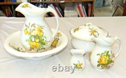 Ensemble de salle de bain Knowles de 6 pièces : lavabo, pichet d'eau, pot de chambre et jugs