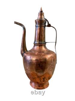 Grand Pichet en Cuivre du Moyen-Orient avec Couvercle à Charnière Fait Main
