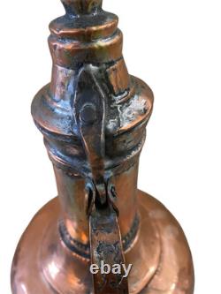 Grand Pichet en Cuivre du Moyen-Orient avec Couvercle à Charnière Fait Main