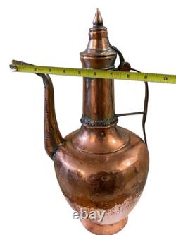 Grand Pichet en Cuivre du Moyen-Orient avec Couvercle à Charnière Fait Main