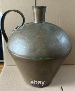 JUG À EAU OVALE EN CUIT ANTIQUE PRIMITIF EN CUIVRE 7 x 6