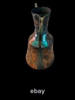 Jarre à eau en cuivre antique fait main primitive de 9 pouces forgée à la main