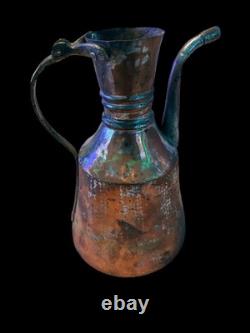 Jarre à eau en cuivre antique fait main primitive de 9 pouces forgée à la main