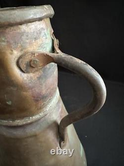 Jarre à eau en cuivre forgé patiné vintage grande 14 avec poignée artisanale martelée