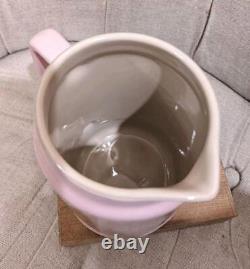 Le Creuset Sauce Jar Pitcher D'eau Baby Rose Jug En Grès Vase Couverts Utilisés