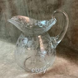 Pichet à eau en cristal de verre rose point gravé Doulton des années 1940, 76 oz