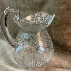 Pichet à eau en cristal de verre rose point gravé Doulton des années 1940, 76 oz