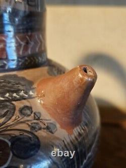 Pichet à eau vintage mexicain de Tonala avec design de lapin en poterie brûlée du Mexique.