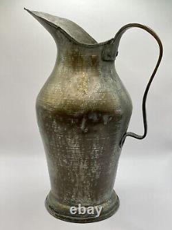 Pichet antique en cuivre martelé et soudé à queue d'aronde pour vin et eau, cruche primitive de 12.