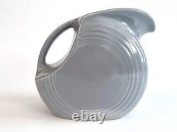 Pichet d'eau Fiesta ware en céramique avec glaçure grise d'origine