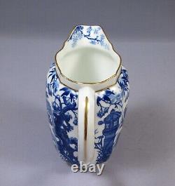 Pichet d'eau Royal Crown Derby Blue Mikado 1906 RARE LARGE 5 3/4 pouces de hauteur