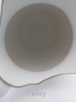 Pichet d'eau Vintage Minton Water 11 avec bassin de lavage floral D5193 de 15 3/4 pouces de diamètre.