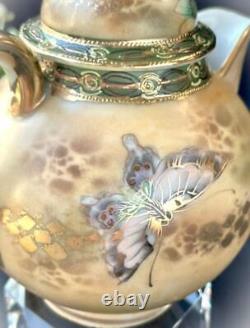 Pichet en céramique ancien de l'ère Meiji avec motif de papillon japonais de 5,1 pouces