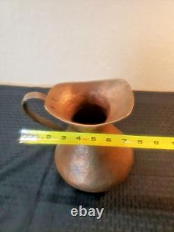Pichet en cuivre vintage martelé à la main avec patine originale / Ancienne cruche d'eau en cuivre