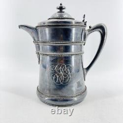 Pichet en eau en métal argenté avec doublure en émail de la Meriden B. Company, antique de 1868