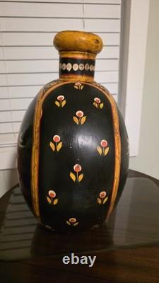 Pichet en eau indien-raj vintage en métal martelé à la main, décor floral noir peint à la main