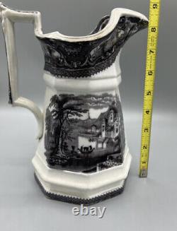 Pichet en fonte Staffordshire Mulberry Ironstone 19c avec motif de transfert Water Castle Milk