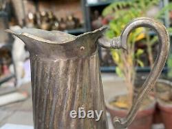 Pichet en laiton vintage ancien fait à la main des années 1900 grande cruche à lait crémier