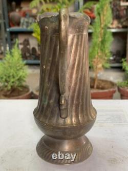 Pichet en laiton vintage ancien fait à la main des années 1900 grande cruche à lait crémier