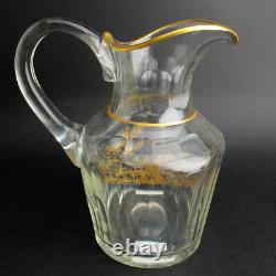 Pichet en verre doré décoré de style bohémien ou vénitien du 19e siècle avec couple en cour.