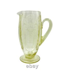 Pichet en verre uranium vintage jaune gravé grand 25 cm
