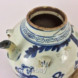 Porcelaine Chinoise Antique 19ème Pitcher De Jug Blanc Bleu Huile Pot Pot De Vin D'eau Thé