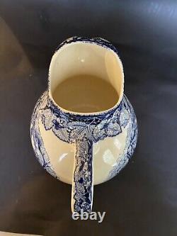 Pot à eau / Carafe à eau en porcelaine Ironstone China Vista Blue White de Mason avec bec verseur et bec verseur.