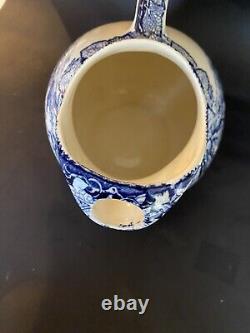 Pot à eau / Carafe à eau en porcelaine Ironstone China Vista Blue White de Mason avec bec verseur et bec verseur.
