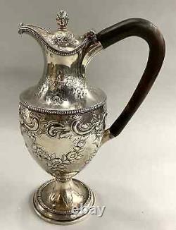 Sebastian & James Crespell Cruche en argent anglais Sterling pour eau/vin vers 1774 Londres