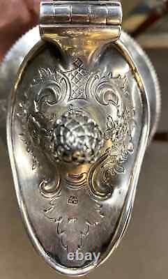 Sebastian & James Crespell Cruche en argent anglais Sterling pour eau/vin vers 1774 Londres