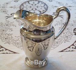 Tiffany & Co. Makers Sterling Silver 4 1/2 Pinte Pitcher Eau # 22625