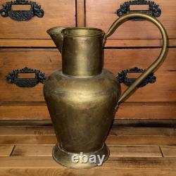 Vase à eau en laiton martelé VTG Maudoux Dinant Hollande 15.5 T