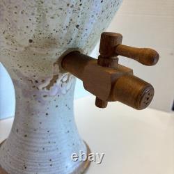 Vasque en grès VTG pour eau et vin 22 avec couvercle et robinet en bois fait à la main